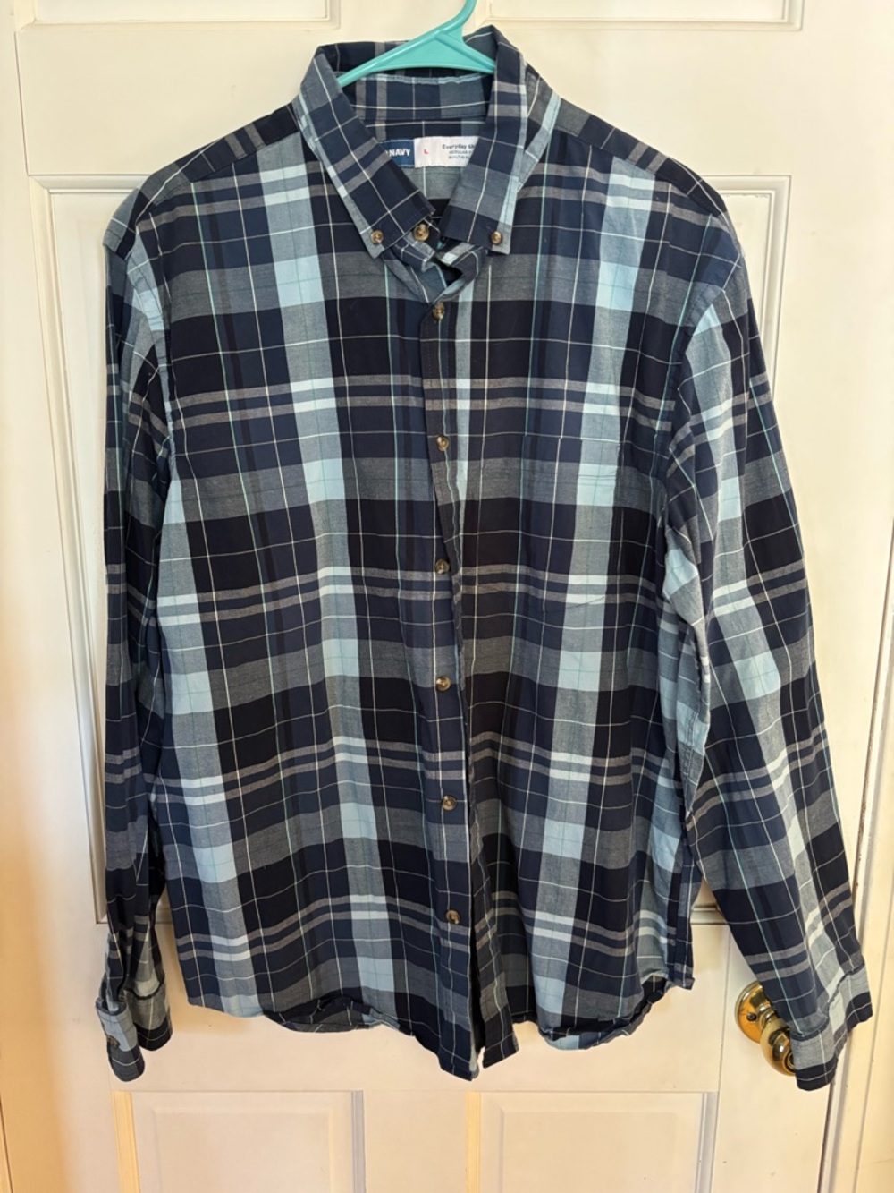 Old Navy Men's Navy and Light Blue Plaid Button-Down Shirt